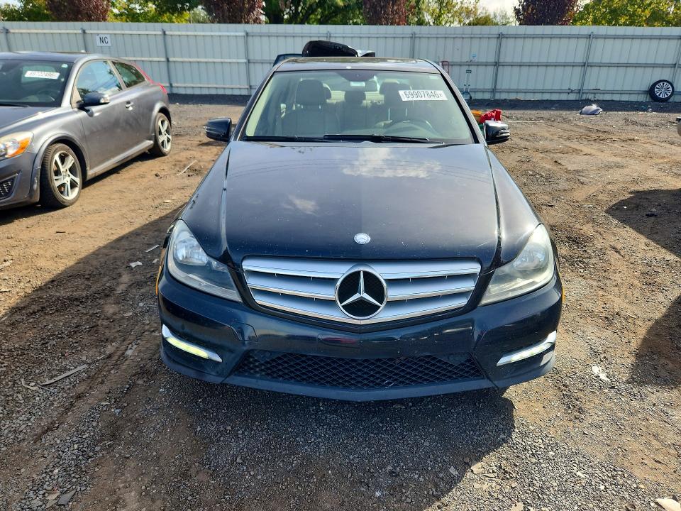69907846 :رقم المزاد ، WDDGF8AB6DG127821 vin ، 2013 Mercedes-benz C مزاد بيع