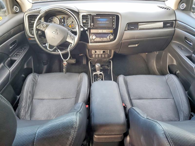 Продажа на аукционе авто 2017 Mitsubishi Outlander, vin: JA4AZ3A34HZ056657, номер лота: 70616856