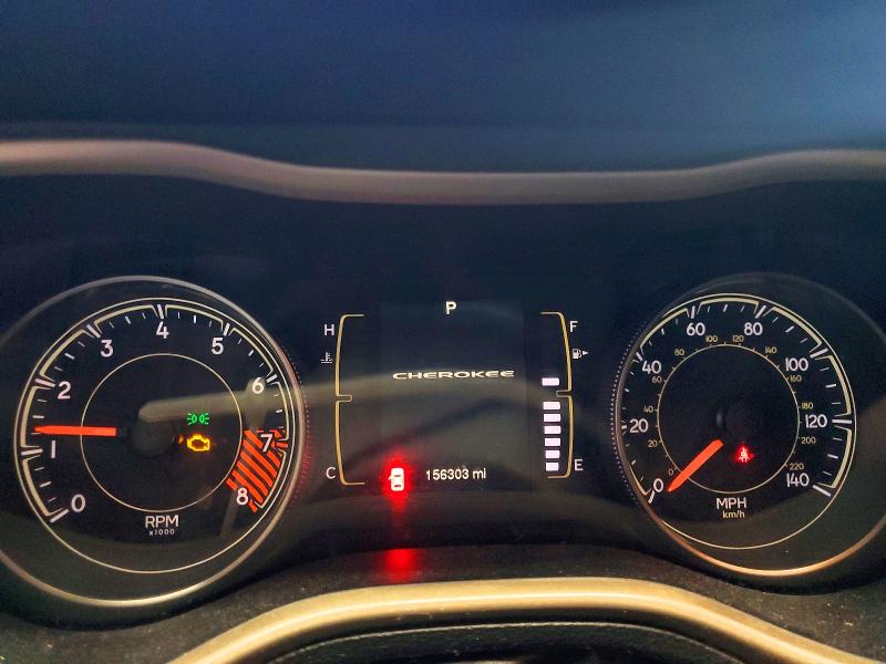 68148936 :رقم المزاد ، 1C4PJMCS8EW181577 vin ، 2014 Jeep Cherokee مزاد بيع
