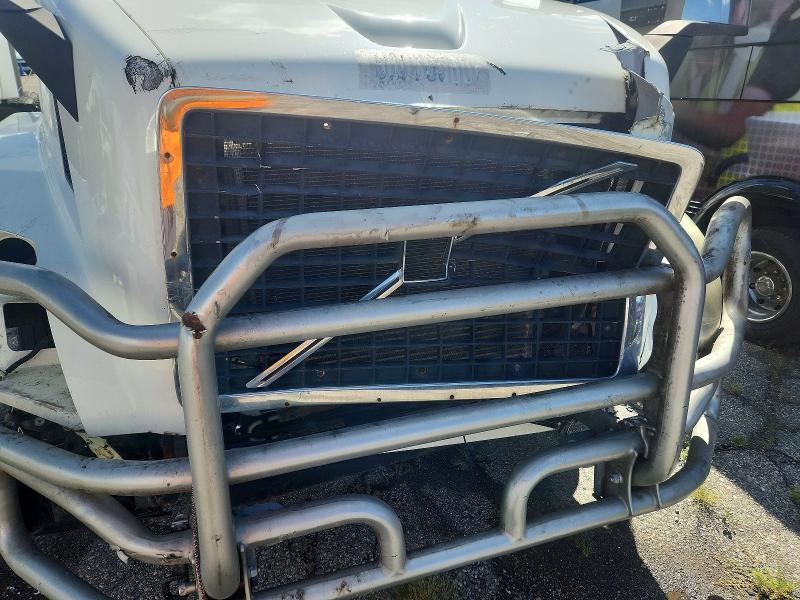 2014 Volvo Vn მანქანა იყიდება აუქციონზე, vin: 4V4NC9EH4EN172465, აუქციონის ნომერი: 68626266