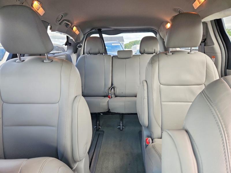 Продажа на аукционе авто 2017 Toyota Sienna, vin: 5TDDZ3DC5HS168674, номер лота: 69824476
