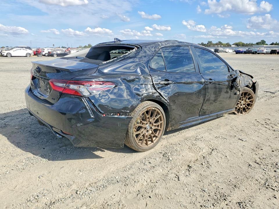 2023 Toyota Camry Hybrid მანქანა იყიდება აუქციონზე, vin: 4T1G31AK7PU057208, აუქციონის ნომერი: 67814426