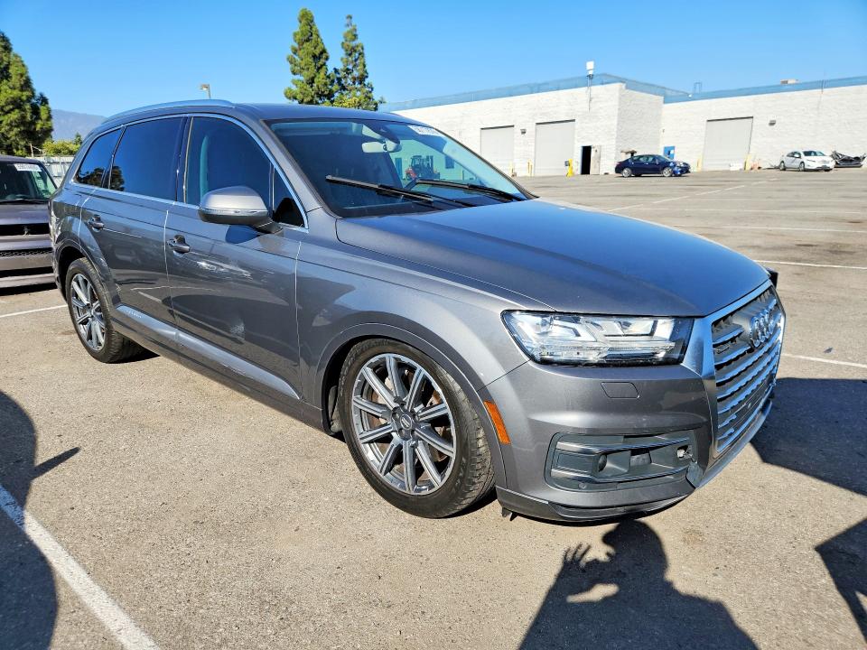 68717876 :رقم المزاد ، WA1VAAF71HD008183 vin ، 2017 Audi Q7 مزاد بيع