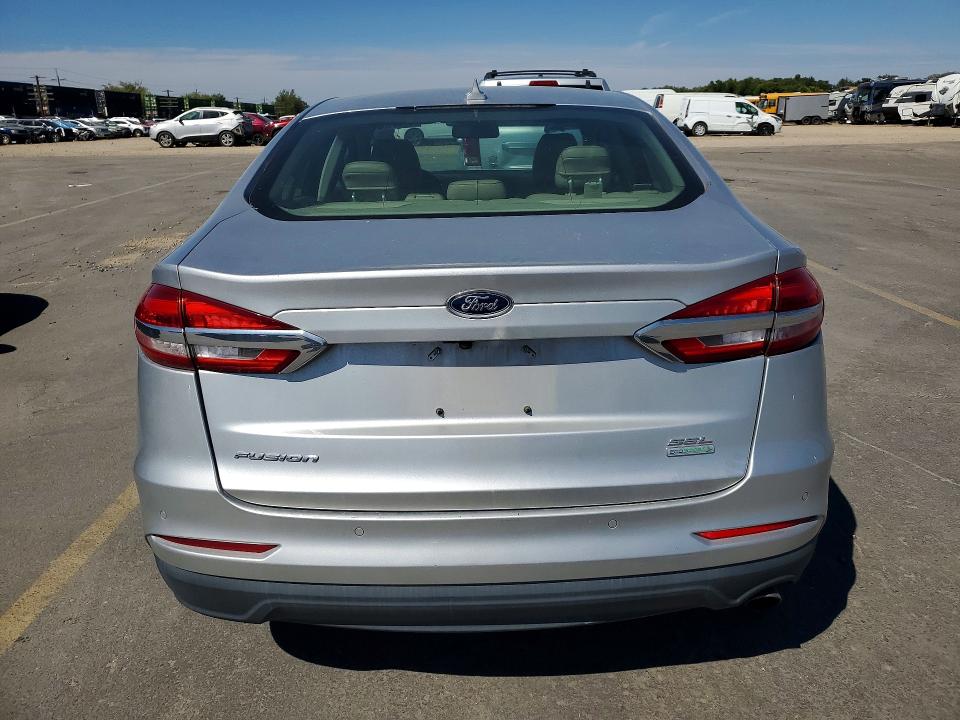 69001506 :رقم المزاد ، 3FA6P0CD1KR150096 vin ، 2019 Ford Fusion مزاد بيع
