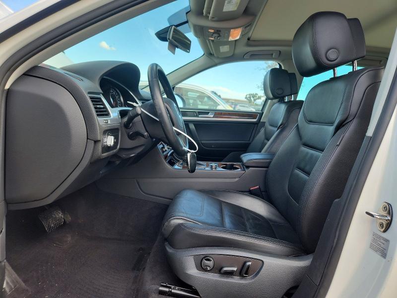 2011 Volkswagen Touareg მანქანა იყიდება აუქციონზე, vin: WVGFF9BP6BD002558, აუქციონის ნომერი: 67278346