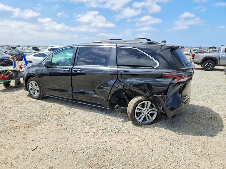 68699496 :رقم المزاد ، 5TDJSKFC1SS161811 vin ، 2025 Toyota Sienna مزاد بيع