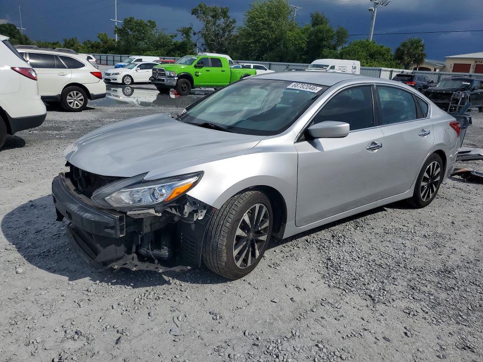 2018 Nissan Altima მანქანა იყიდება აუქციონზე, vin: 1N4AL3AP7JC153831, აუქციონის ნომერი: 68782046