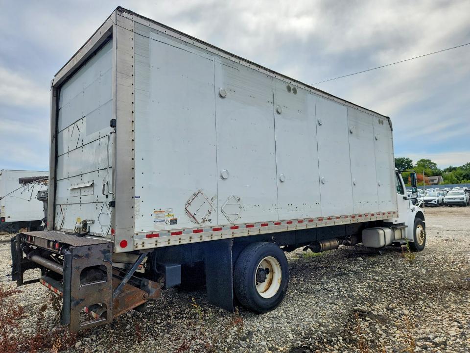 65416756 :رقم المزاد ، 1FVACXDT3CHBM7113 vin ، 2012 Freightliner M2 مزاد بيع