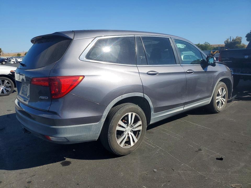 Продаж на аукціоні авто 2018 Honda Pilot, vin: 5FNYF6H62JB039544, номер лоту: 70840496