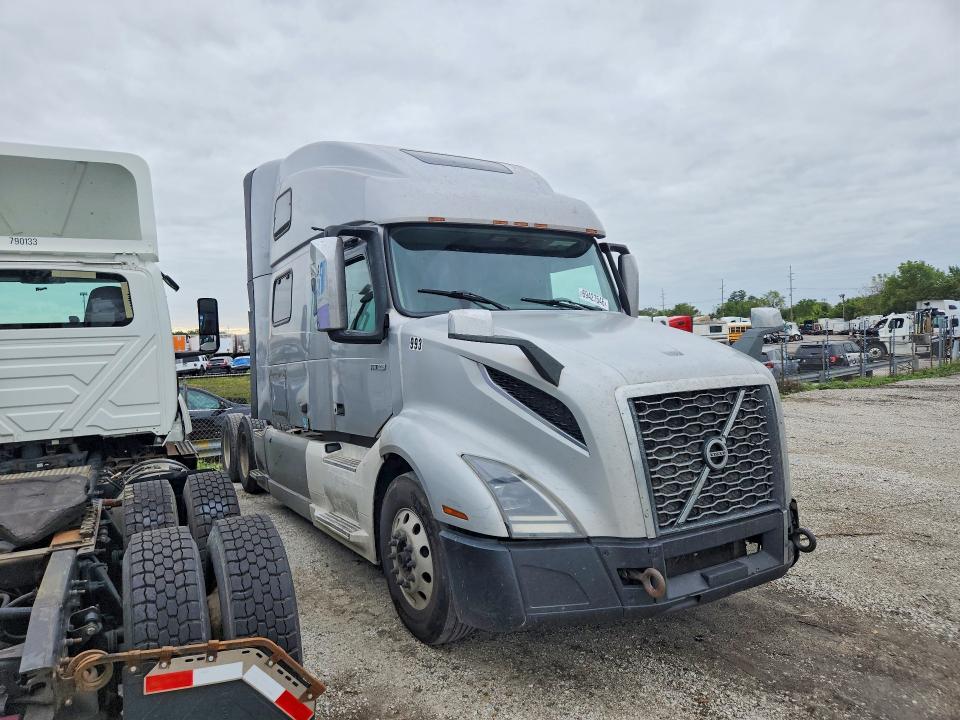 69427546 :رقم المزاد ، 4V4NC9EH3LN236993 vin ، 2020 Volvo Vn مزاد بيع