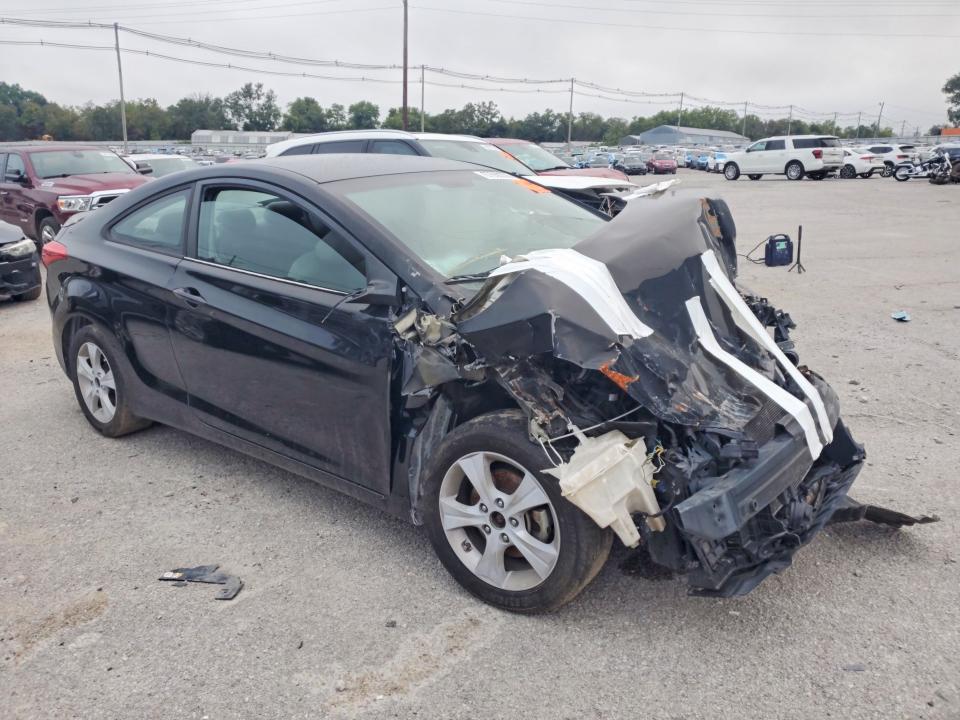 67668306 :رقم المزاد ، KMHDH6AE6DU020531 vin ، 2013 Hyundai Elantra Coupe مزاد بيع