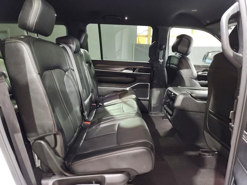 Продажа на аукционе авто 2023 Jeep Wagoneer, vin: 1C4SJSBP6PS543881, номер лота: 69601106