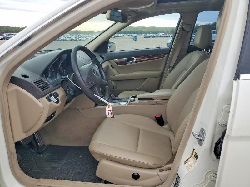 2011 Mercedes-benz C მანქანა იყიდება აუქციონზე, vin: WDDGF8BB4BR167508, აუქციონის ნომერი: 70213256