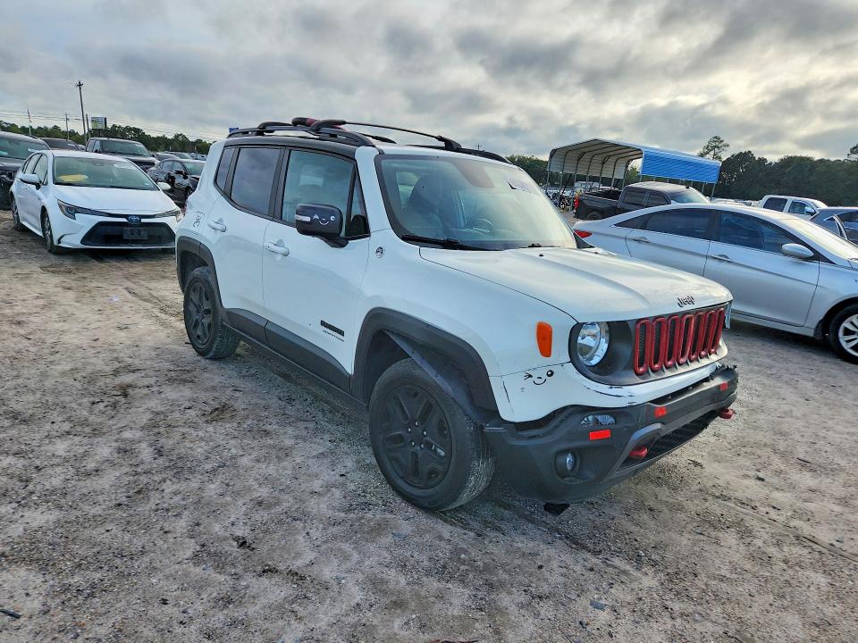 68662916 :رقم المزاد ، ZACCJBCB9HPF75528 vin ، 2017 Jeep Renegade Trailhawk 4 مزاد بيع