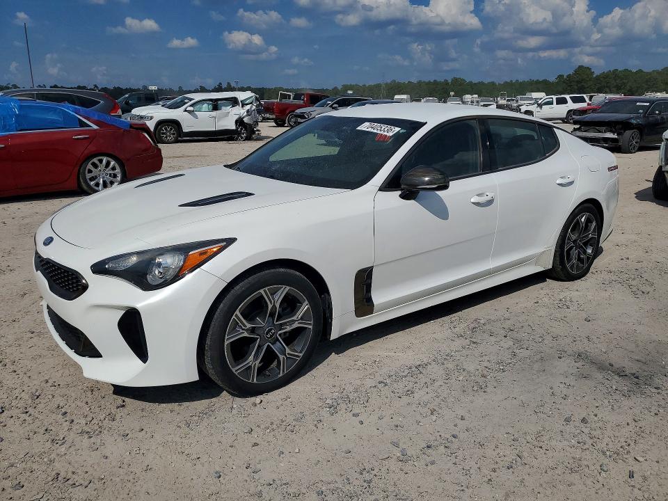 2020 Kia Stinger მანქანა იყიდება აუქციონზე, vin: KNAE15LA4L6073679, აუქციონის ნომერი: 70405336