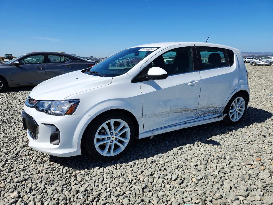 70647856 :رقم المزاد ، 1G1JD6SBXJ4129747 vin ، 2018 Chevrolet Sonic مزاد بيع