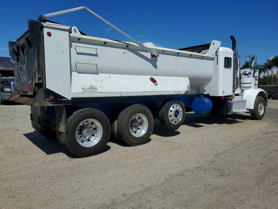 65923896 :رقم المزاد ، 1XPTD49X1BD117136 vin ، 2011 Peterbilt 367 مزاد بيع