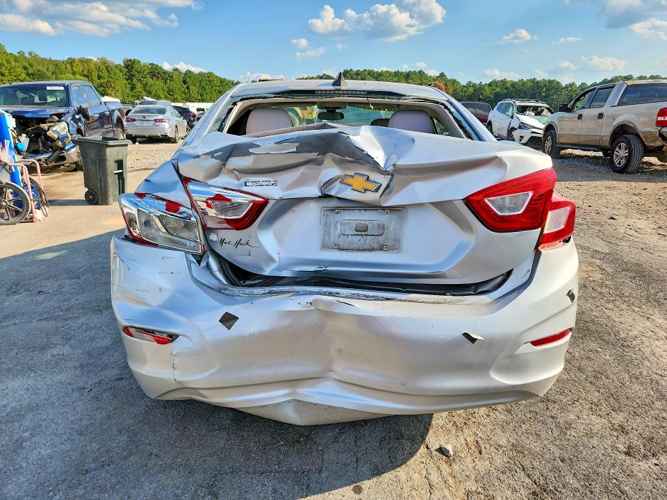 70428476 :رقم المزاد ، 1G1BC5SM1H7130085 vin ، 2017 Chevrolet Cruze مزاد بيع