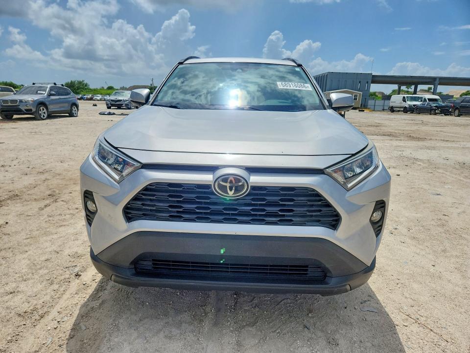 2019 Toyota Rav4 მანქანა იყიდება აუქციონზე, vin: 2T3C1RFV2KW042122, აუქციონის ნომერი: 68918086