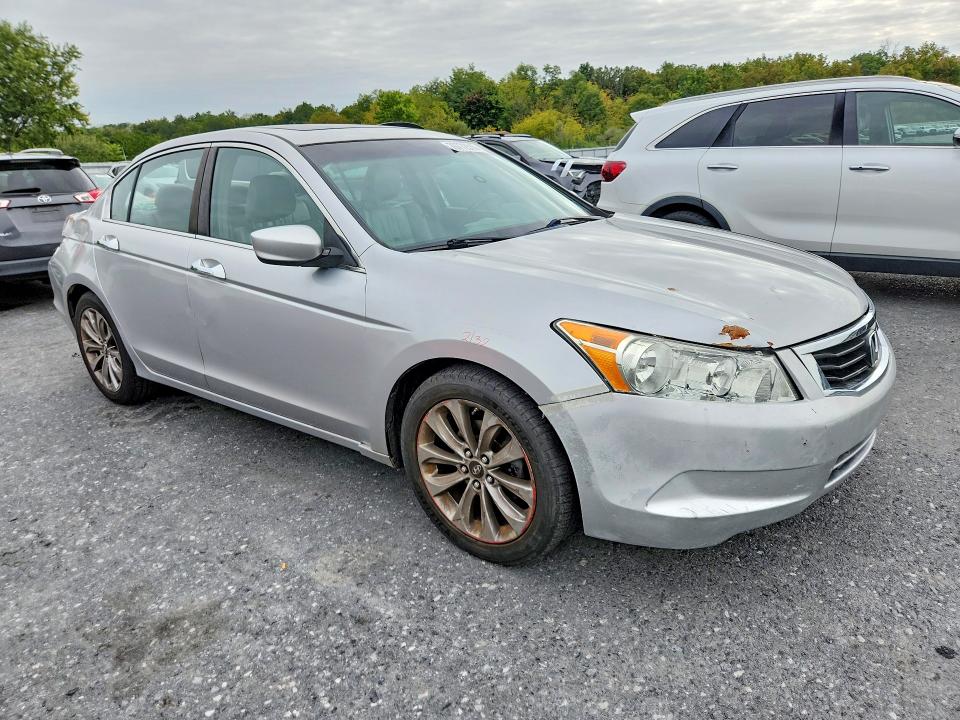 70772516 :رقم المزاد ، 1HGCP26818A098562 vin ، 2008 Honda Accord مزاد بيع