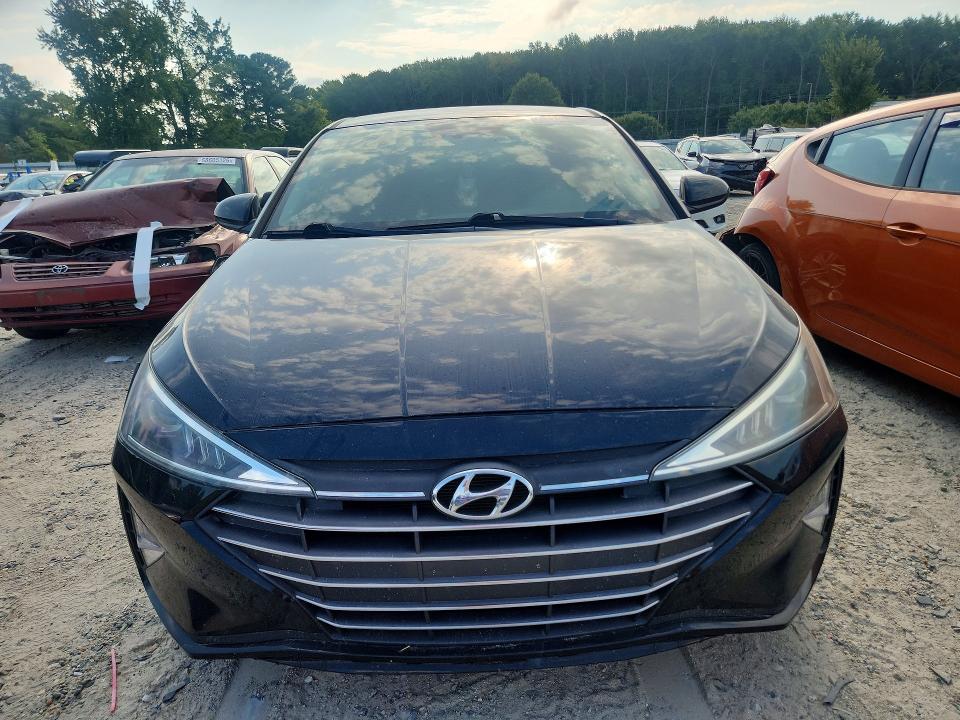 Продажа на аукционе авто 2019 Hyundai Elantra, vin: 5NPD84LF3KH465587, номер лота: 67720896