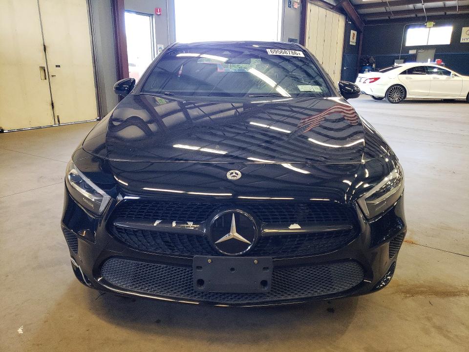 69568786 :رقم المزاد ، W1K3G4FB1LJ197757 vin ، 2020 Mercedes-benz A مزاد بيع