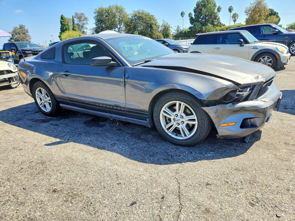 68965016 :رقم المزاد ، 1ZVBP8AM1C5288605 vin ، 2012 Ford Mustang مزاد بيع