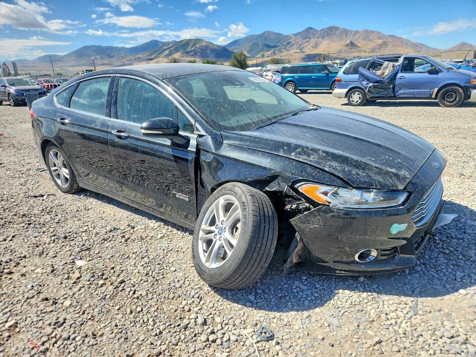 68582556 :رقم المزاد ، 3FA6P0SU9FR264841 vin ، 2015 Ford Fusion مزاد بيع