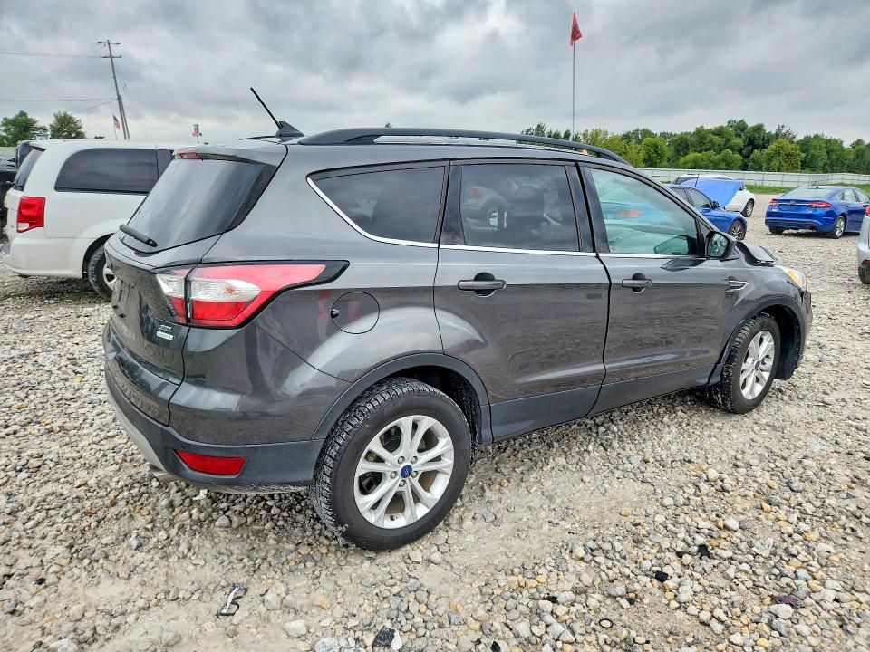 68305846 :رقم المزاد ، 1FMCU0HD3JUB20812 vin ، 2018 Ford Escape مزاد بيع