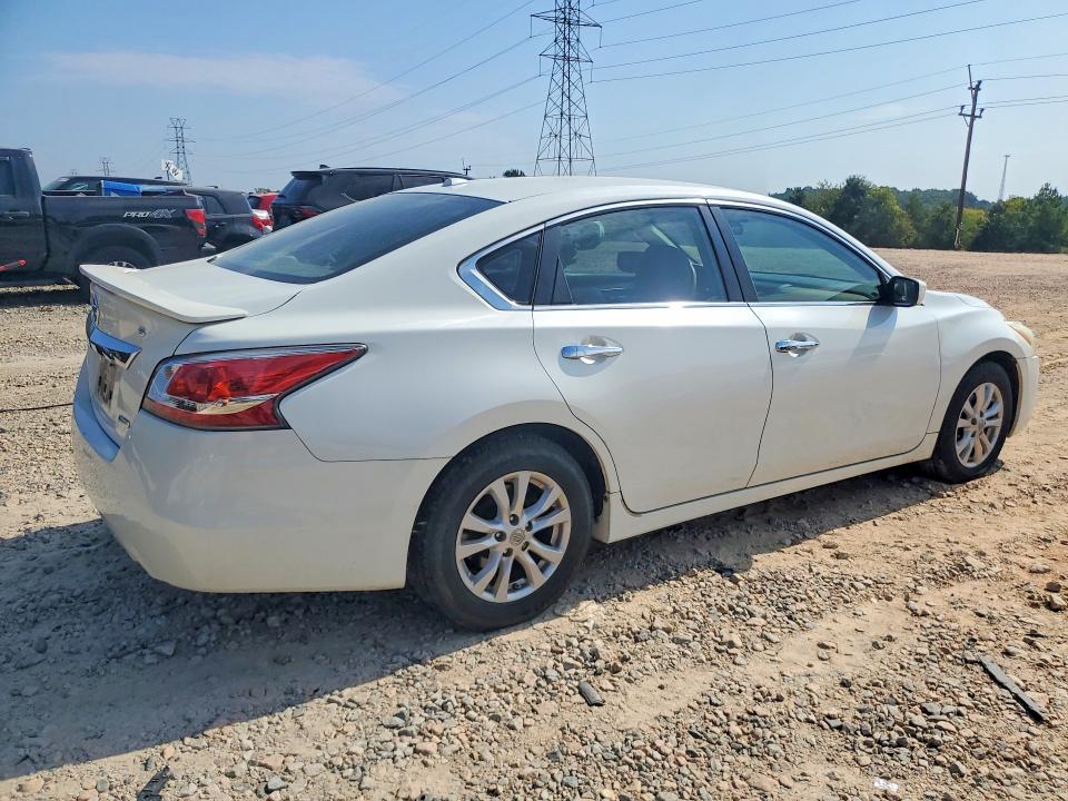 2014 Nissan Altima მანქანა იყიდება აუქციონზე, vin: 1N4AL3AP1EN243597, აუქციონის ნომერი: 68971076