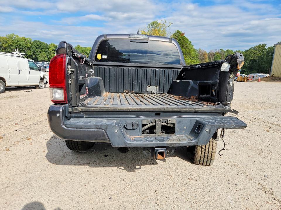 Продаж на аукціоні авто 2017 Toyota Tacoma, vin: 5TFCZ5AN8HX061416, номер лоту: 70975006