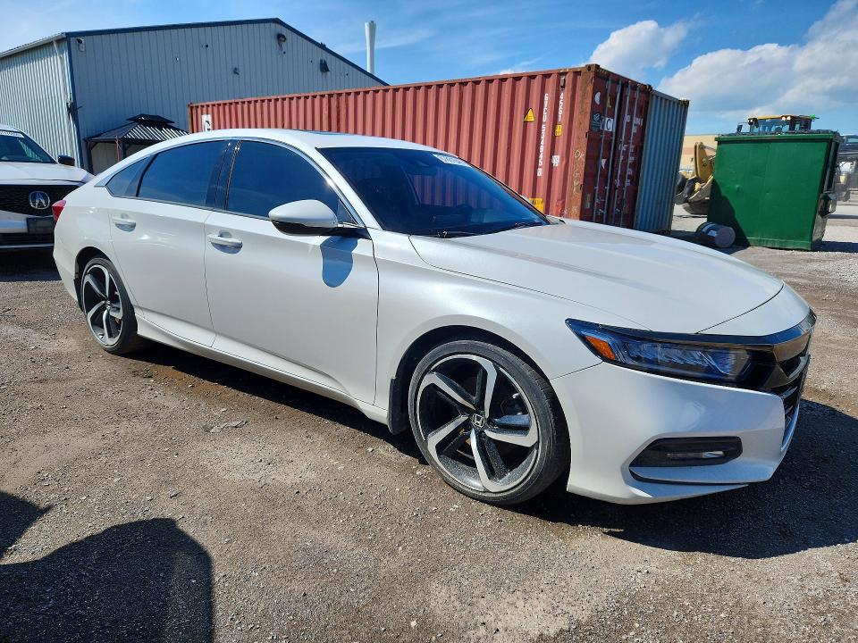 Aukcja sprzedaży 2018 Honda Accord, vin: 1HGCV1F31JA811437, numer aukcji: 67631646