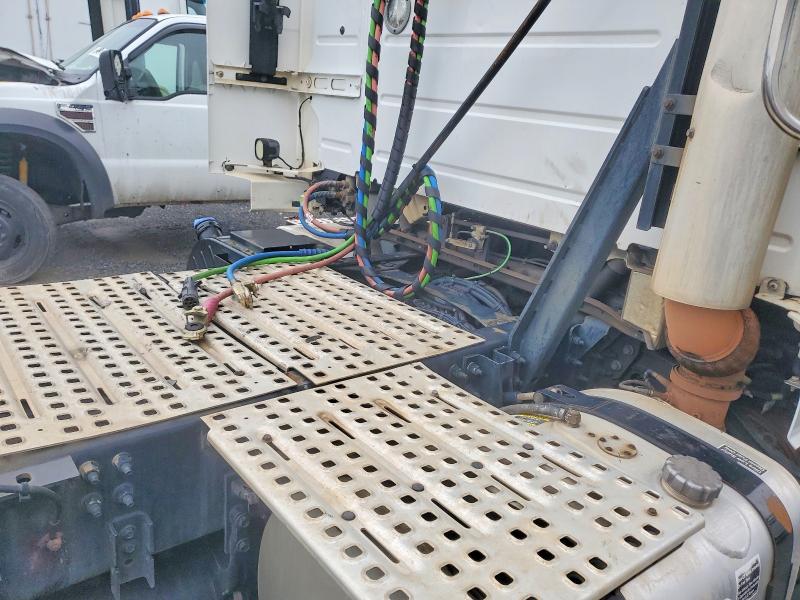 2018 Volvo Vnl მანქანა იყიდება აუქციონზე, vin: 4V4N39TGXJN892440, აუქციონის ნომერი: 69941186