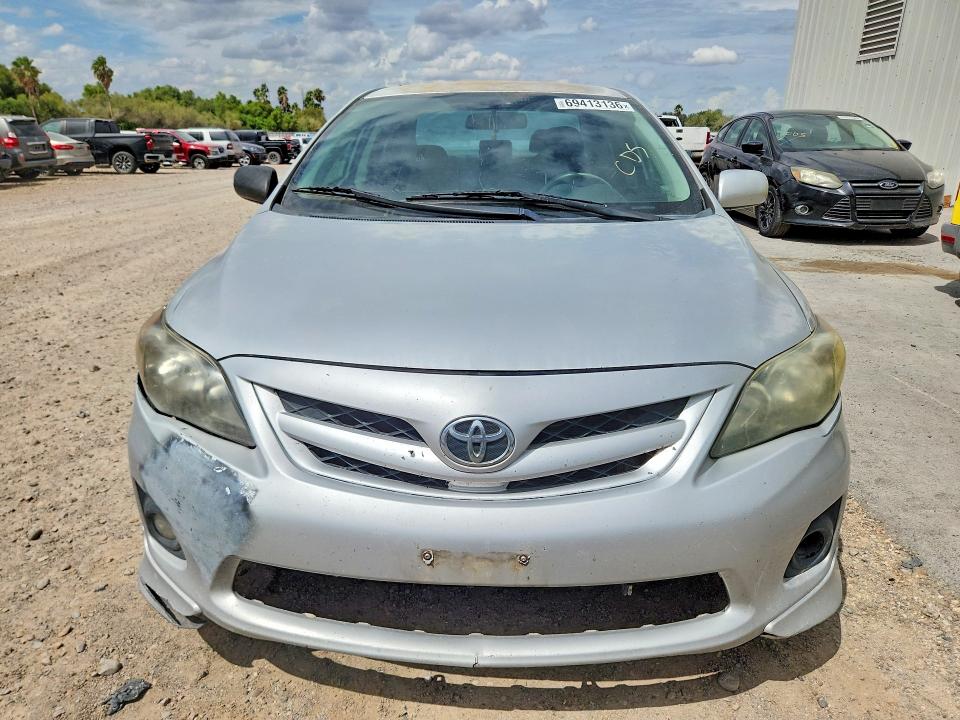 69413136 :رقم المزاد ، 5YFBU4EE6DP130787 vin ، 2013 Toyota Corolla مزاد بيع
