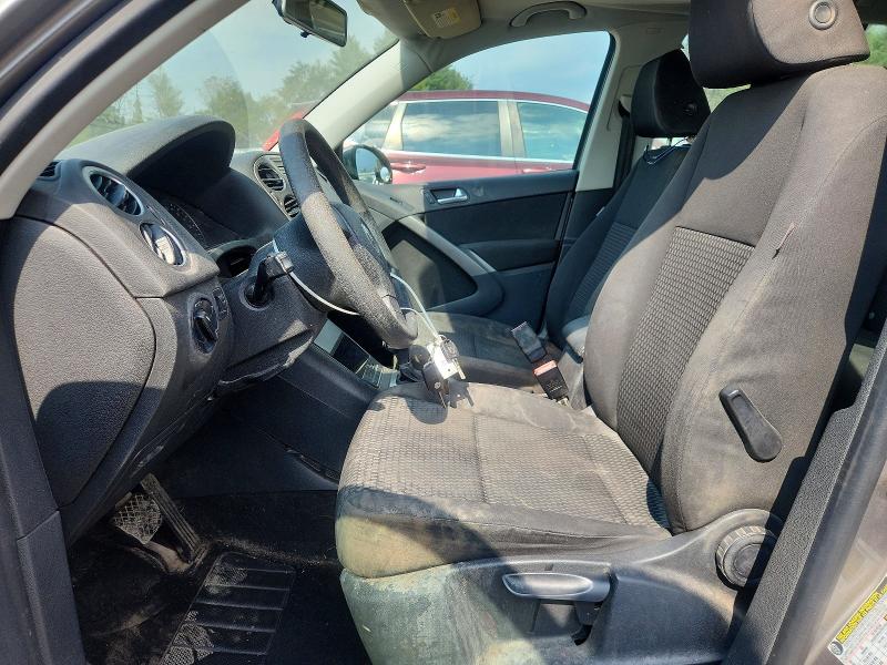2010 Volkswagen Tiguan მანქანა იყიდება აუქციონზე, vin: WVGAV7AX6AW511832, აუქციონის ნომერი: 67543236