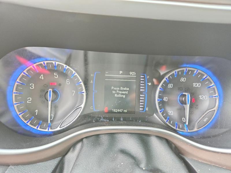 69853046 :رقم المزاد ، 2C4RC1CG2NR145177 vin ، 2022 Chrysler Voyager مزاد بيع