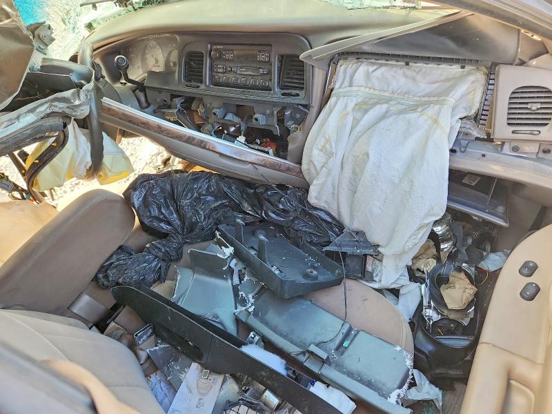 Aukcja sprzedaży 2000 Ford Crown Victoria, vin: 2FAFP73W7YX158126, numer aukcji: 69585876