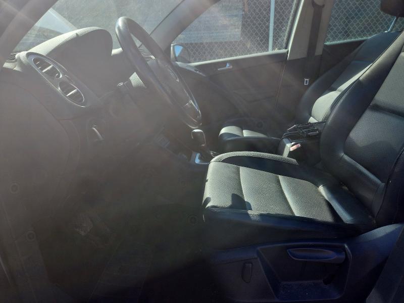 70448756 :رقم المزاد ، WVGAV7AX0FW516497 vin ، 2015 Volkswagen Tiguan مزاد بيع