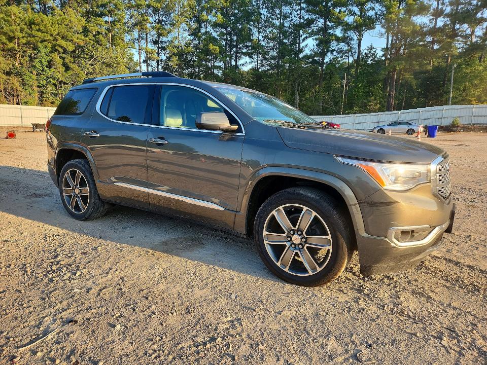 67474456 :رقم المزاد ، 1GKKNPLS3JZ180625 vin ، 2018 Gmc Acadia مزاد بيع