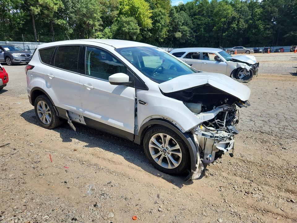 Продаж на аукціоні авто 2018 Ford Escape, vin: 1FMCU0GD1JUC50251, номер лоту: 67838496