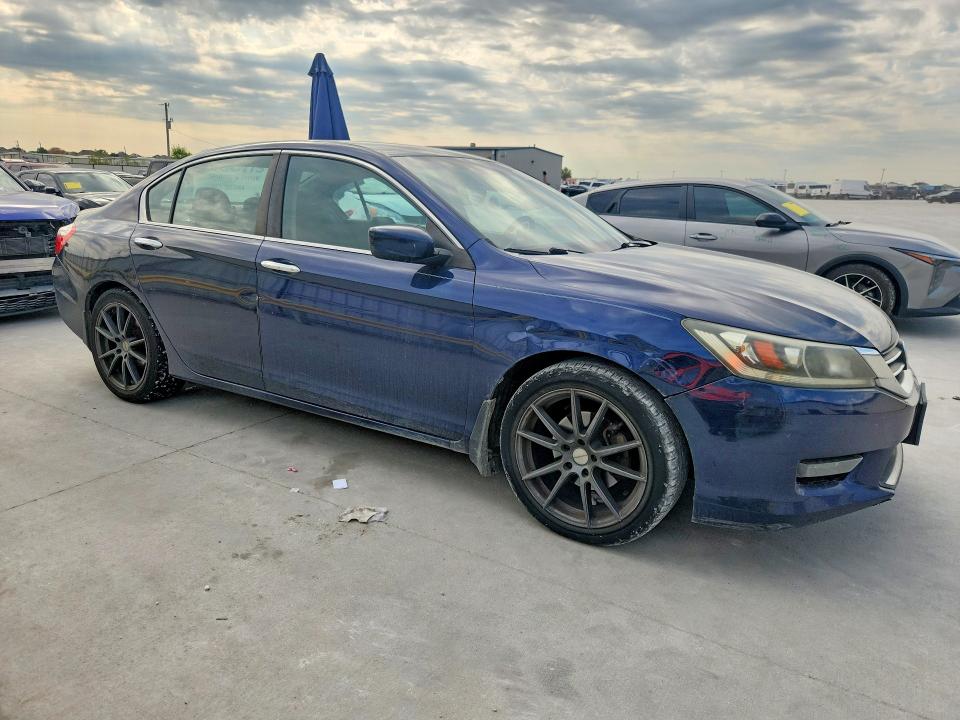 Auction sale of the 2014 Honda Accord, vin: 1HGCR2F52EA139230, lot number: 70415346