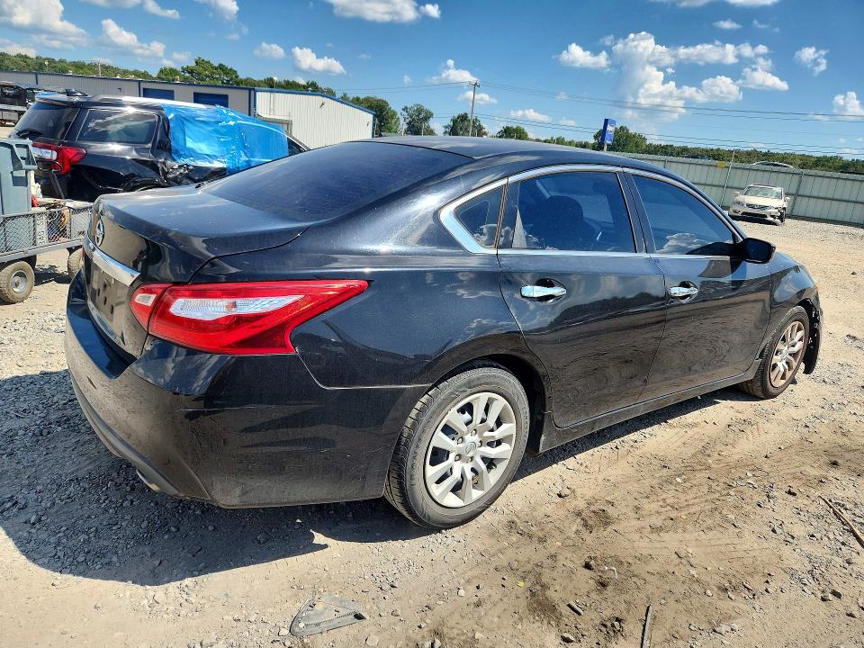 66814736 :رقم المزاد ، 1N4AL3AP1HN335037 vin ، 2017 Nissan Altima مزاد بيع