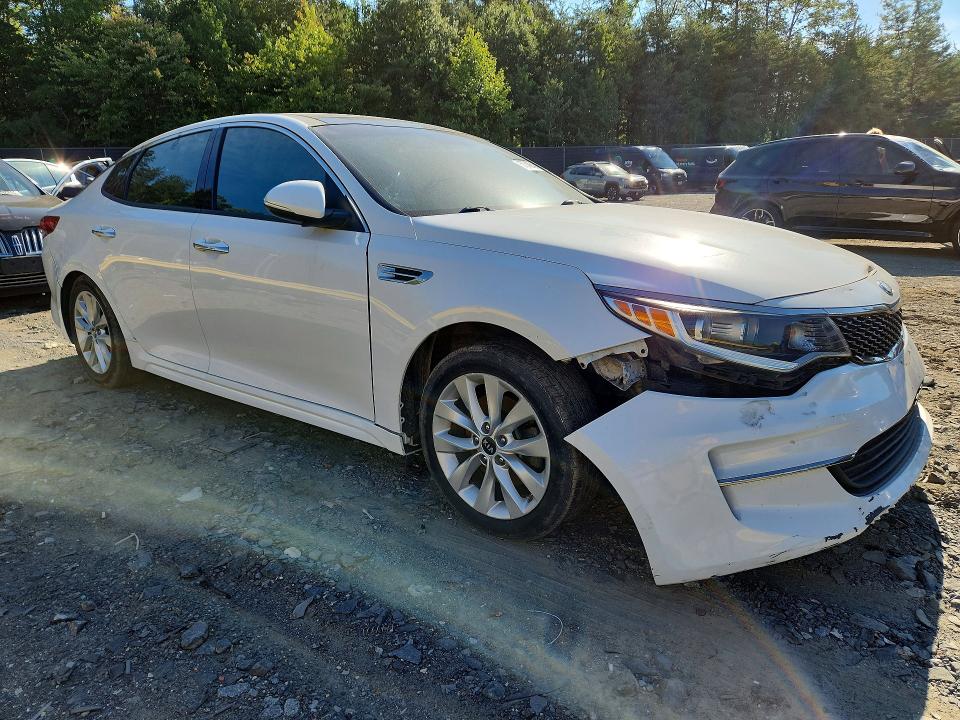 Aukcja sprzedaży 2018 Kia Optima, vin: 5XXGT4L38JG240321, numer aukcji: 67648946