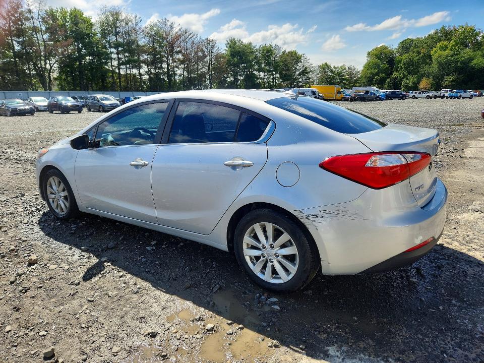 69751426 :رقم المزاد ، KNAFX4A85F5335135 vin ، 2015 Kia Forte مزاد بيع