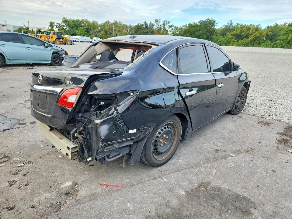 2015 Nissan Sentra მანქანა იყიდება აუქციონზე, vin: 3N1AB7AP3FL672751, აუქციონის ნომერი: 70094696
