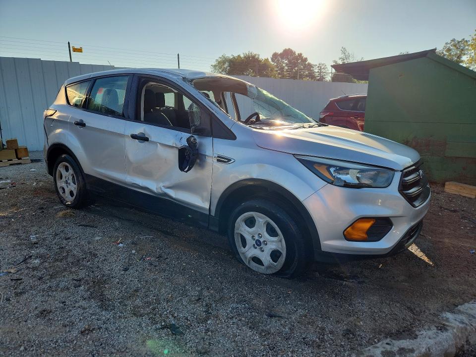 2018 Ford Escape მანქანა იყიდება აუქციონზე, vin: 1FMCU0F78JUA51502, აუქციონის ნომერი: 66274046