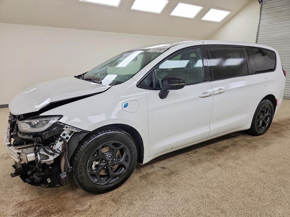 Auction sale of the 2024 Chrysler Pacifica, vin: 2C4RC1S71RR160938, lot number: 68894676