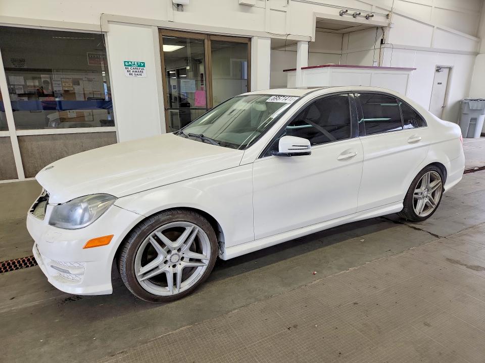 69571416 :رقم المزاد ، WDDGF4HB5DR253980 vin ، 2013 Mercedes-benz C مزاد بيع