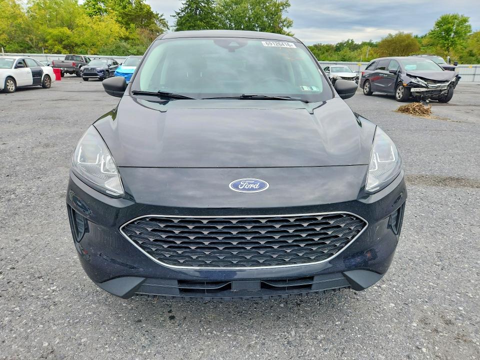 2022 Ford Escape მანქანა იყიდება აუქციონზე, vin: 1FMCU9G60NUB83038, აუქციონის ნომერი: 69126416