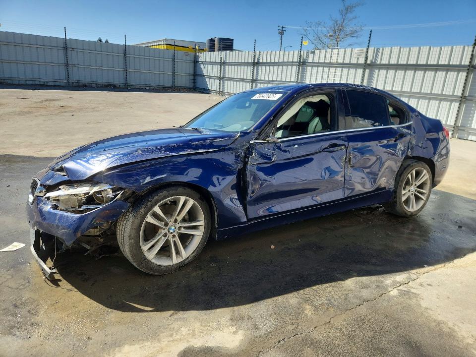 70840806 :رقم المزاد ، WBA8B9G56HNU51531 vin ، 2017 Bmw 330 مزاد بيع
